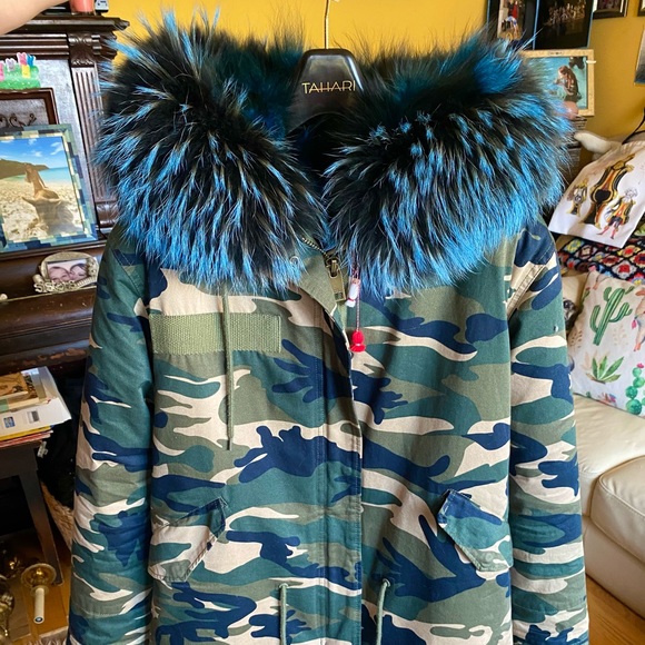 Fox Fur Parka - Picture 4 of 6